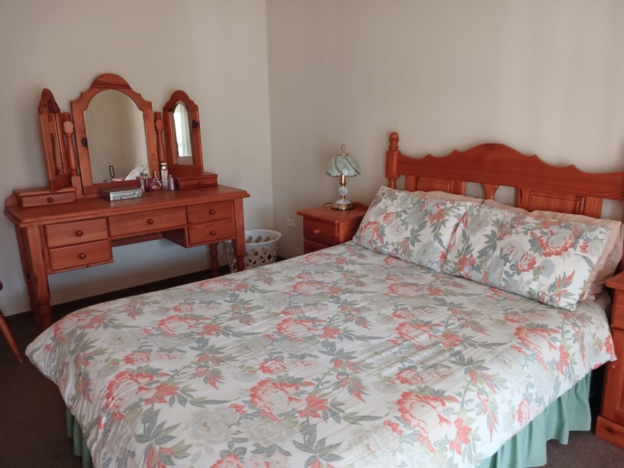 4 Bedroom Property for Sale in Stilbaai Wes Western Cape